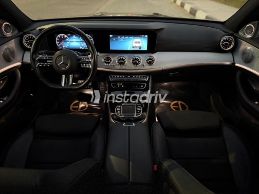 Mercedes E 200 2022 Dark Blue Automatic Used for Sale in Cairo - 10