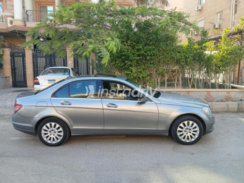 Mercedes C 250 2011 Dark Gray Automatic Used for Sale in Greater Cairo ( Cairo + Giza) - 4