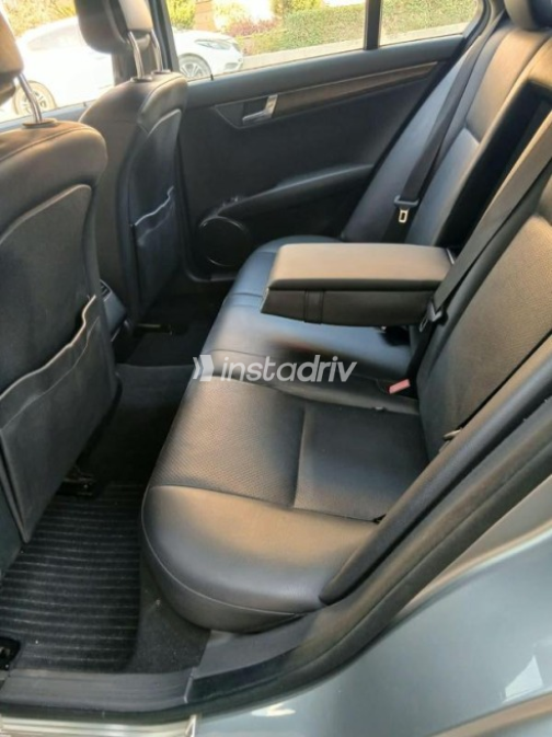 Mercedes C 250 2011 Dark Gray Automatic Used for Sale in Greater Cairo ( Cairo + Giza) - 7