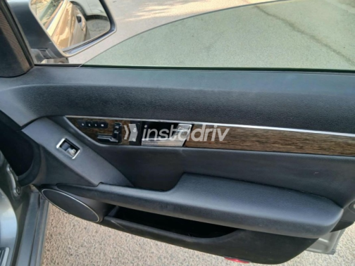 Mercedes C 250 2011 Dark Gray Automatic Used for Sale in Greater Cairo ( Cairo + Giza) - 10