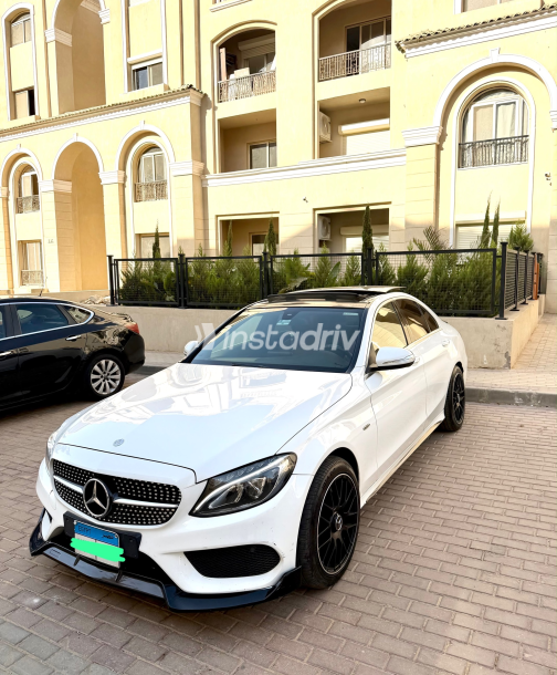 Mercedes C 180 2015 White Automatic Used for Sale in Greater Cairo ( Cairo + Giza) - 5