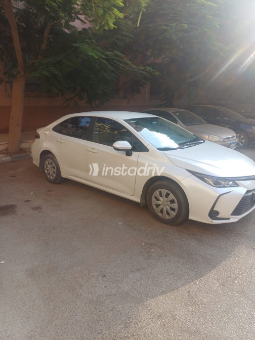 Toyota Corolla 2022 White CVT Used for Sale in Greater Cairo ( Cairo + Giza) - 3