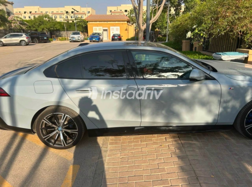 بي ام دبليو I5 2025 رمادي أوتوماتيك مستعملة للبيع في القاهرة الكبرى ( القاهرة - الجيزة) - 2
