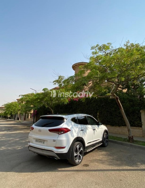 Hyundai Tucson GDI 2018 White Automatic Used for Sale in 6 October - 4