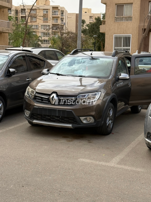 رينو سانديرو  ( ستيب  واى ) 2021 ذهبي أوتوماتيك مستعملة للبيع في القاهرة الكبرى ( القاهرة - الجيزة) - 2