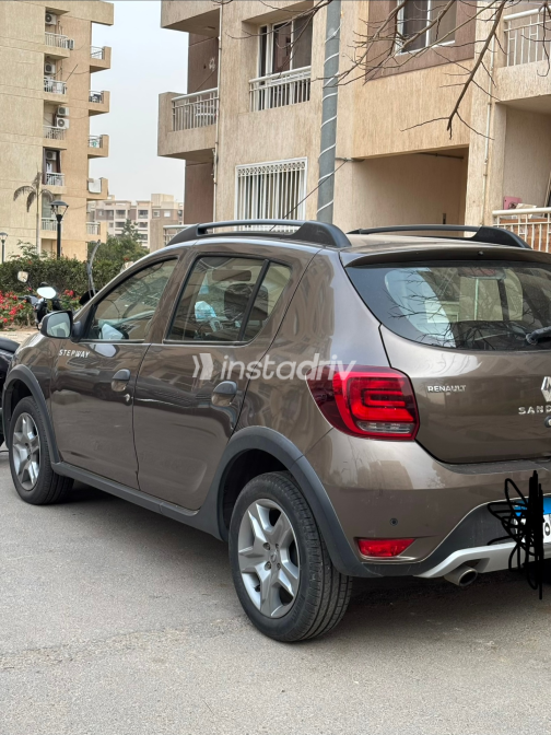رينو سانديرو  ( ستيب  واى ) 2021 ذهبي أوتوماتيك مستعملة للبيع في القاهرة الكبرى ( القاهرة - الجيزة) - 5