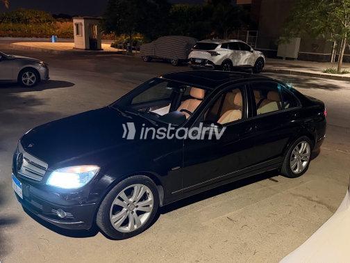 Mercedes C 280 2009 Black Automatic Used for Sale in Greater Cairo ( Cairo + Giza) - 3