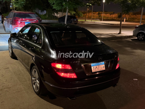 Mercedes C 280 2009 Black Automatic Used for Sale in Greater Cairo ( Cairo + Giza) - 4