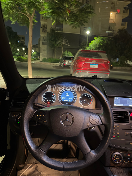 Mercedes C 280 2009 Black Automatic Used for Sale in Greater Cairo ( Cairo + Giza) - 7