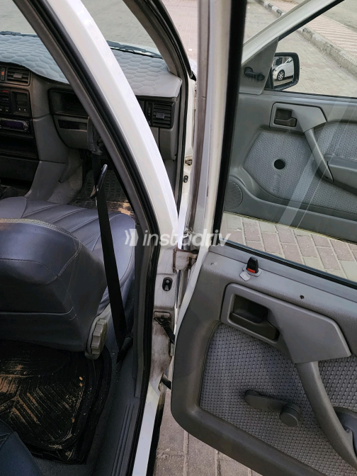 Opel Vectra 1996 White Manual Used for Sale in Greater Cairo ( Cairo + Giza) - 4