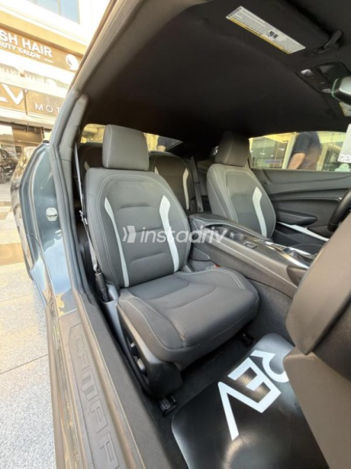 Chevrolet Camaro 2023 Gray Automatic Used for Sale in Sheikh Zayed City - 4