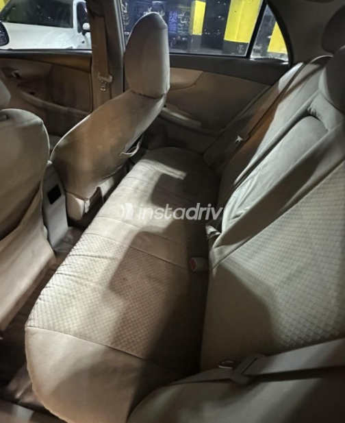 Toyota Corolla 2009 White Automatic Used for Sale in Cairo - 8