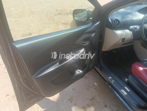 Toyota Yaris 2007 Black Automatic Used for Sale in Nasr city - 7