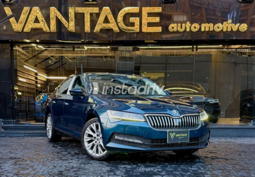 سكودا سوبيرب 2023 أزرق غامق أوتوماتيك مستعملة للبيع في القاهرة - 5