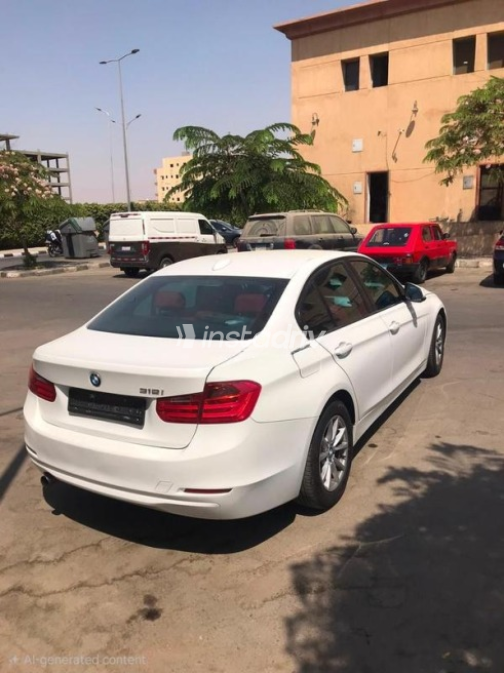 بي ام دبليو 316 2015 أبيض أوتوماتيك مستعملة للبيع في القاهرة الكبرى ( القاهرة - الجيزة) - 2