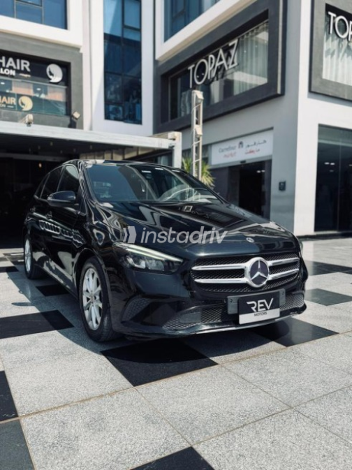 مرسيدس B 180 2020 أسود أوتوماتيك مستعملة للبيع في مدينة الشيخ زايد - 3