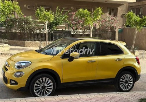فيات 500 X 2019 أصفر أوتوماتيك مستعملة للبيع في القاهرة - 2