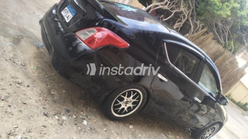 Nissan Sunny 2015 Black Automatic Used for Sale in Alexandria - 3