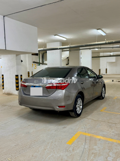 Toyota Corolla 2015 Beige Automatic Used for Sale in Greater Cairo ( Cairo + Giza) - 10