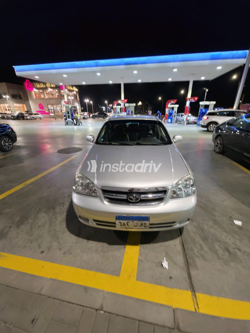 Chevrolet Optra 2010 Silver Automatic Used for Sale in Greater Cairo ( Cairo + Giza) - 2
