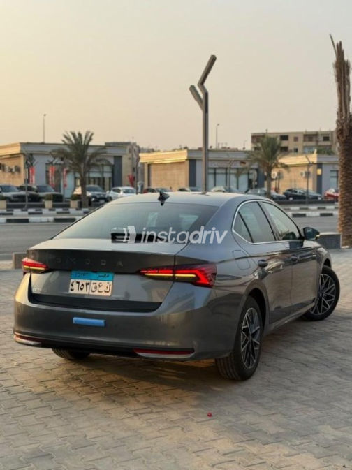 Skoda Octavia 2026 Gray Automatic Used for Sale in Cairo - 3