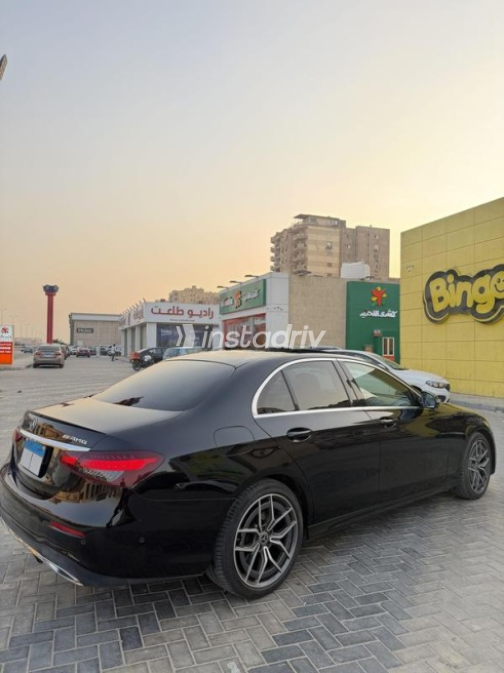 Mercedes E 200 2022 Black Automatic Used for Sale in Cairo - 6