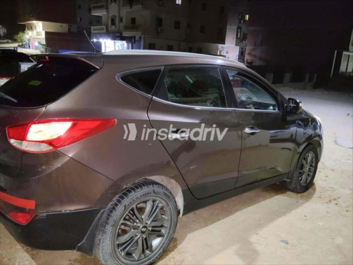 هيونداي IX 35 2015 بني أوتوماتيك مستعملة للبيع في الغردقة - 4