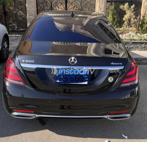 Mercedes 560 2019 Black Automatic Used for Sale in Cairo - 2