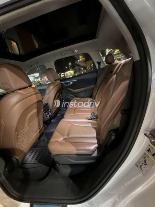 Audi Q7 2021 White Automatic Used for Sale in Sheikh Zayed City - 9