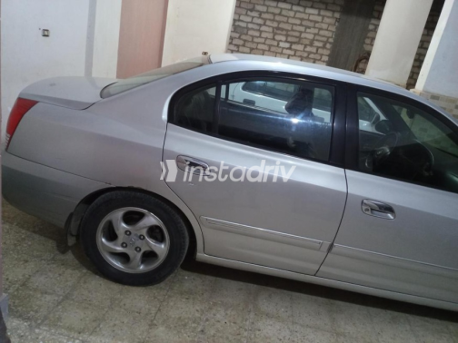Hyundai Avante 2005 Silver Automatic Used for Sale in Alexandria - 2