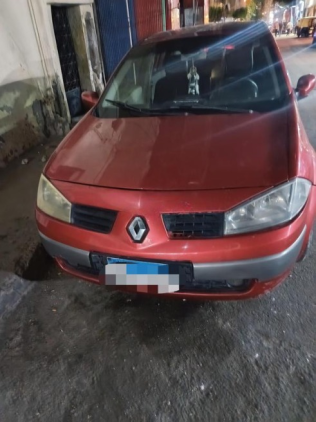 رينو ميجان 2006 أحمر أوتوماتيك مستعملة للبيع في الإسكندرية