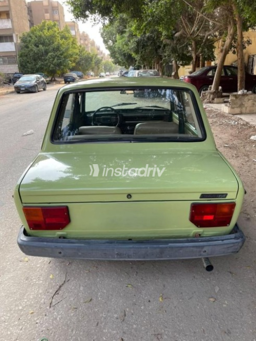 فيات 128 1984 أخضر أوتوماتيك مستعملة للبيع في مدينة نصر - 9