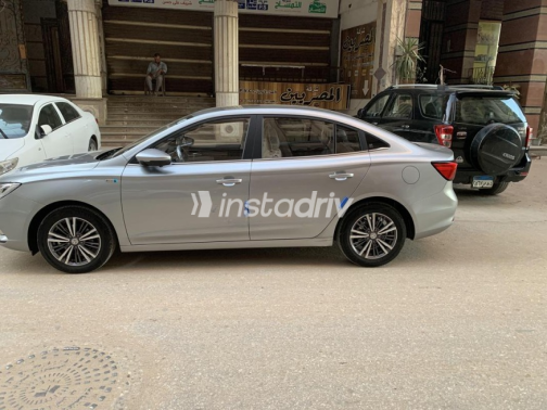 MG 5 2025 White Automatic Used for Sale in Greater Cairo ( Cairo + Giza) - 3