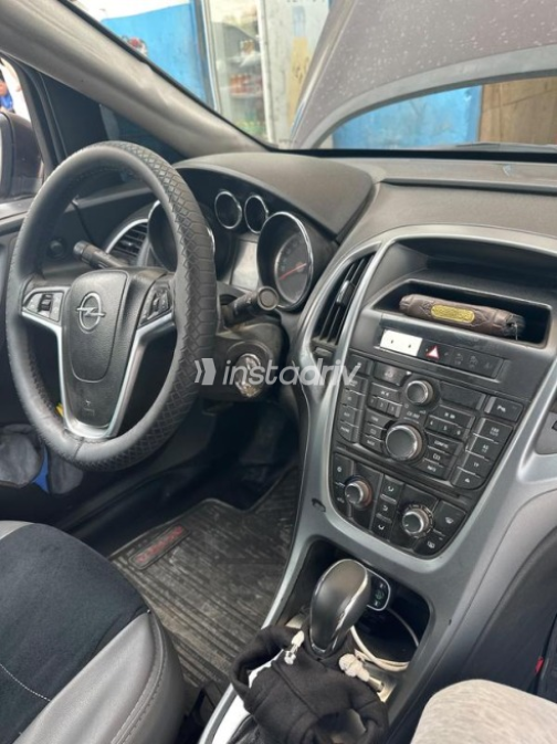 Opel Astra 2013 Brown Automatic Used for Sale in 6 October - 5