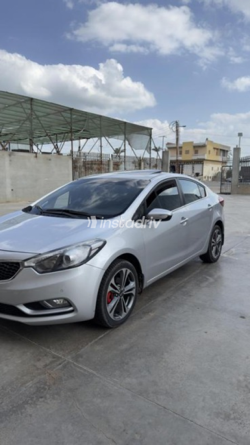 Kia Cerato 2015 Silver Automatic Used for Sale in Damietta - 3