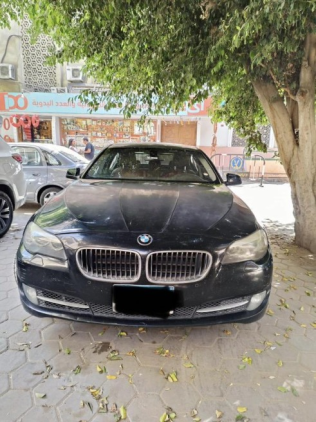 بي ام دبليو 528 2013 أسود أوتوماتيك مستعملة للبيع في الدقى