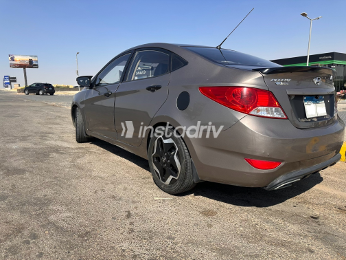 Hyundai Accent RB 2014 Bronze Automatic Used for Sale in Greater Cairo ( Cairo + Giza) - 6