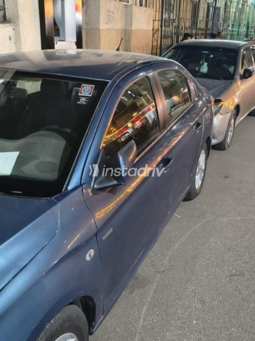 Citroën C Elysee 2015 Blue Automatic Used for Sale in Cairo - 5