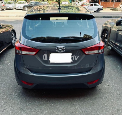 Hyundai Ix20 2012 Gray Automatic Used for Sale in Nasr city - 2