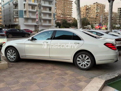 Mercedes S 450 2019 White Automatic Used for Sale in Cairo - 2