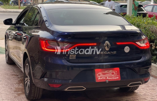 رينو ميجان 2022 أزرق غامق أوتوماتيك مستعملة للبيع في القاهرة - 3