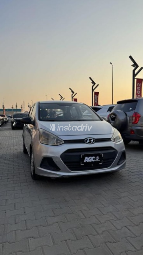 Hyundai I10 2015 Silver Automatic Used for Sale in Nasr city - 4