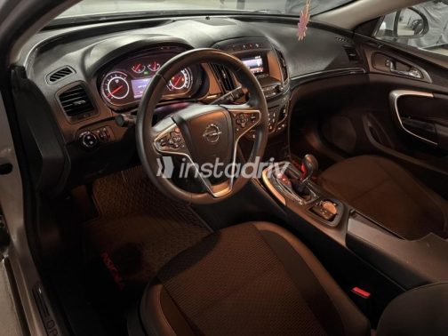 Opel Insignia 2017 White Automatic Used for Sale in Greater Cairo ( Cairo + Giza) - 8