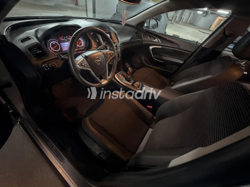 Opel Insignia 2017 White Automatic Used for Sale in Greater Cairo ( Cairo + Giza) - 9