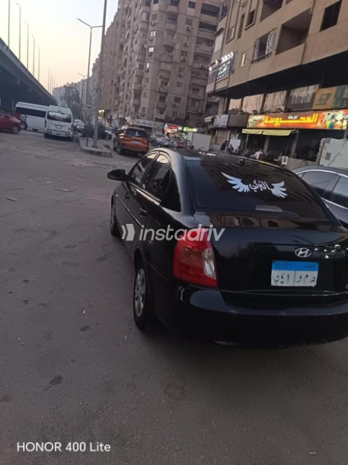 هيونداي اكسنت 2010 أسود أوتوماتيك مستعملة للبيع في الجيزة - 3