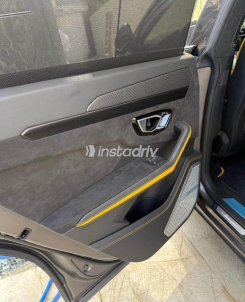 Lamborghini Urus 2023 Black Automatic Used for Sale in Sheikh Zayed City - 8