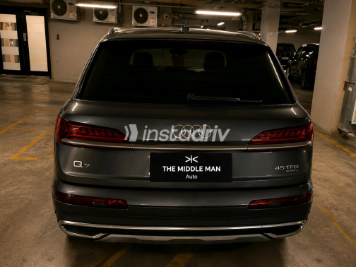 Audi Q7 2023 Gray Automatic Used for Sale in Greater Cairo ( Cairo + Giza) - 6