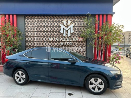 Skoda Octavia 2022 Dark Blue Automatic Used for Sale in Nasr city - 2