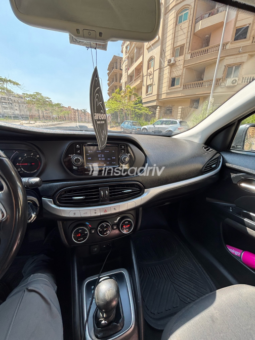 فيات تيبو 2019 رمادي أوتوماتيك مستعملة للبيع في القاهرة الكبرى ( القاهرة - الجيزة) - 2