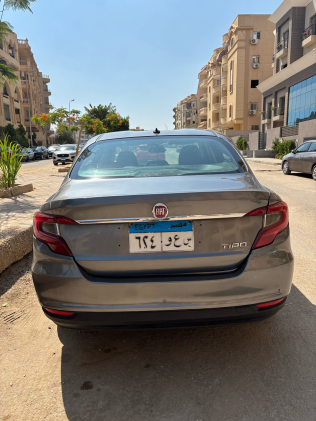 فيات تيبو 2019 رمادي أوتوماتيك مستعملة للبيع في القاهرة الكبرى ( القاهرة - الجيزة)